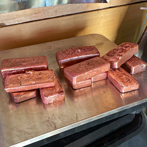 Copper coloured metal - copper-coloured,